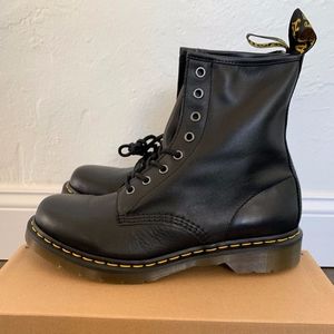 Dr Martens Black Boots 1460 W US 11